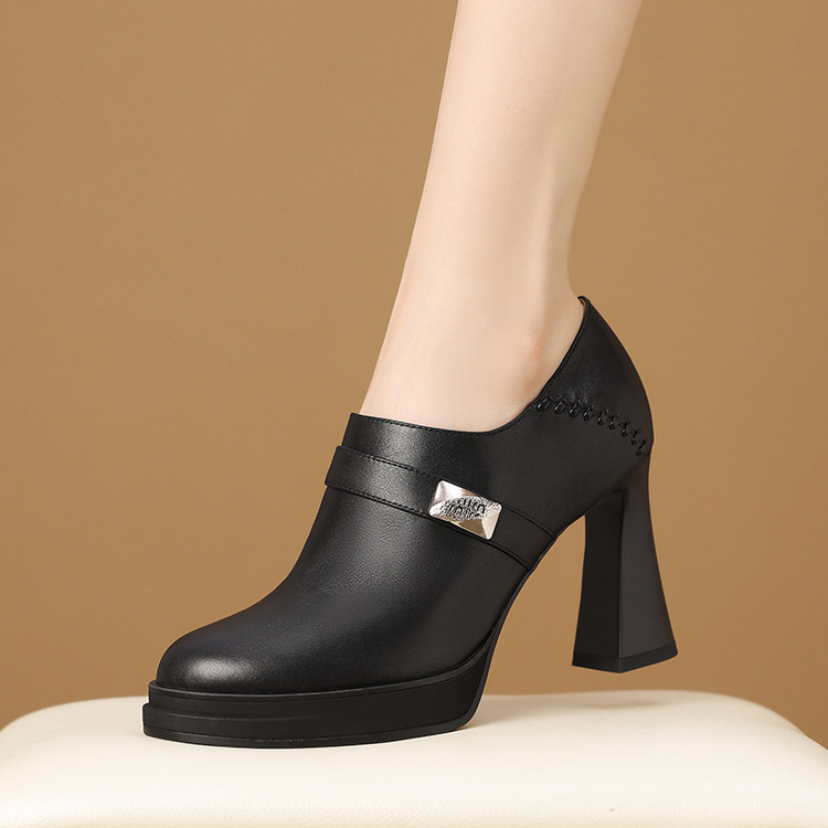 深口单鞋厚底女防水台高跟粗跟搭扣2025年春季新款时装高跟鞋圆头