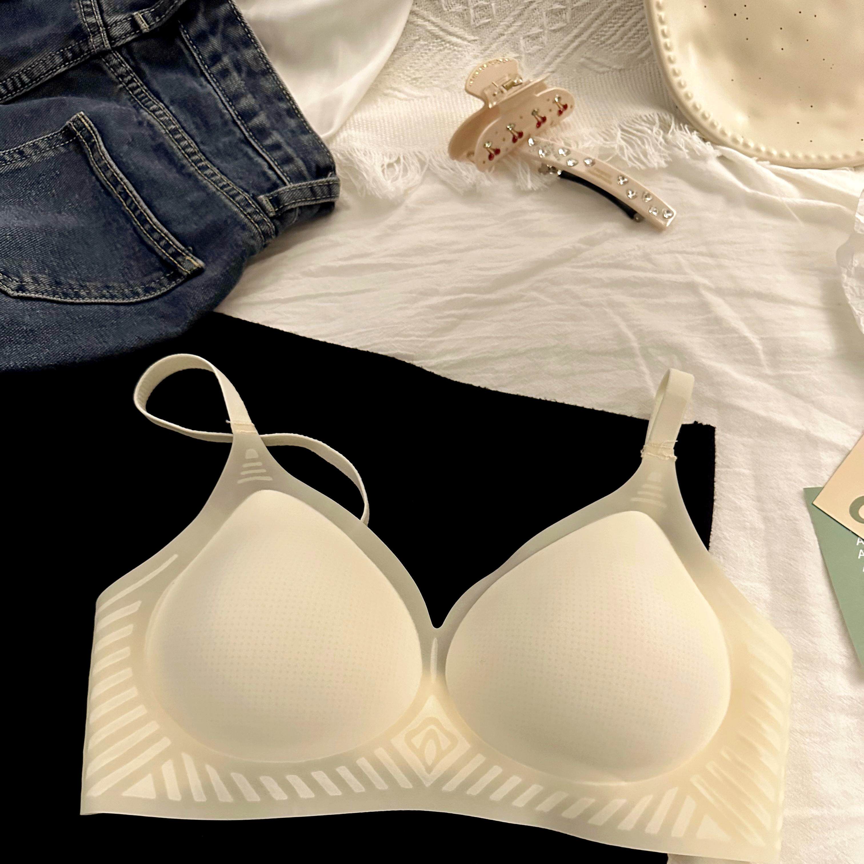 冰丝无痕内衣女薄款显小胸聚拢无钢圈防下垂薄款透气性感文胸套装