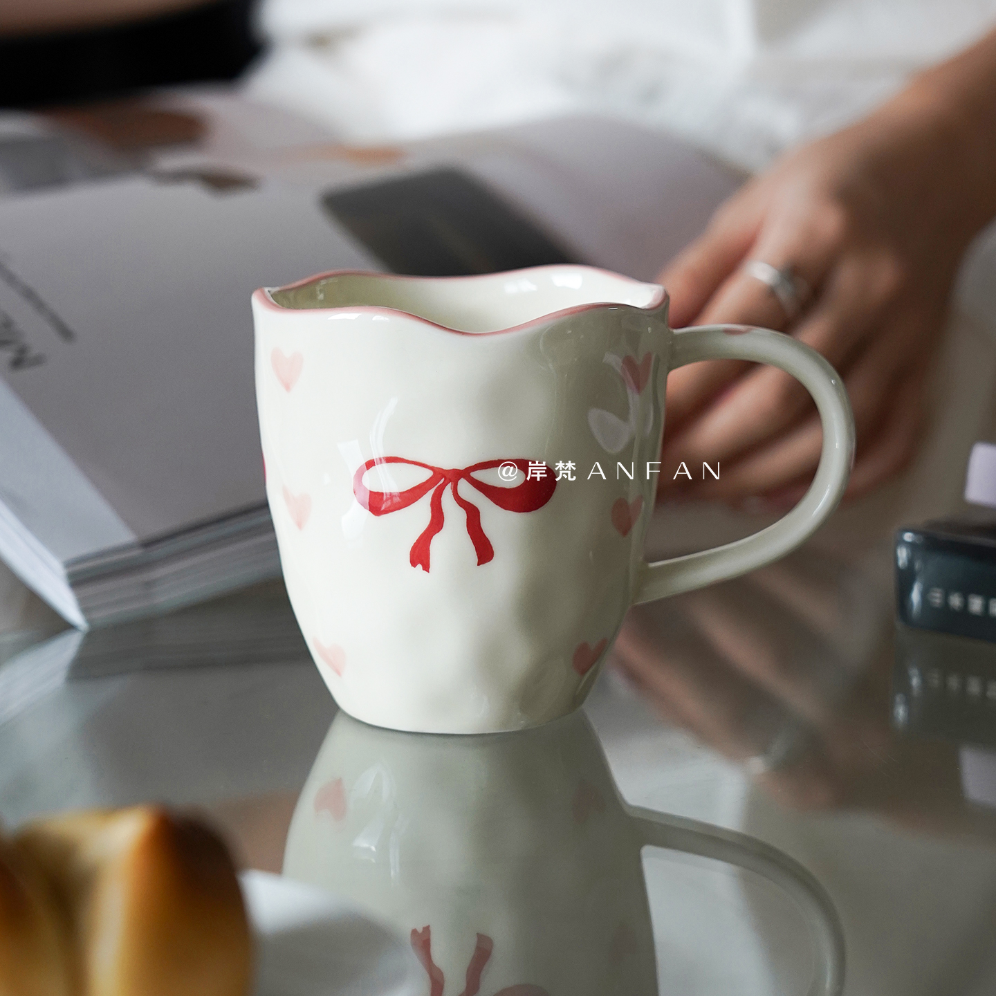岸梵手绘蝴蝶结马克杯办公室陶瓷喝水杯子早餐杯高颜值拿铁咖啡杯