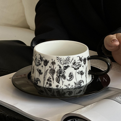 馨香远馥咖啡杯碟套装黑色陶瓷杯