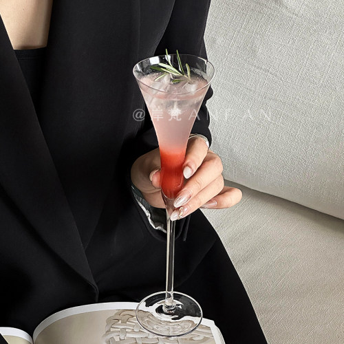 酒杯鸡尾酒杯气泡杯中古轻奢风