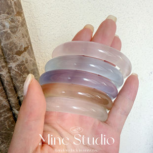 Mine 轻奢小众设计高级感白月光 Studio·红薯新款 猫眼石手镯女款
