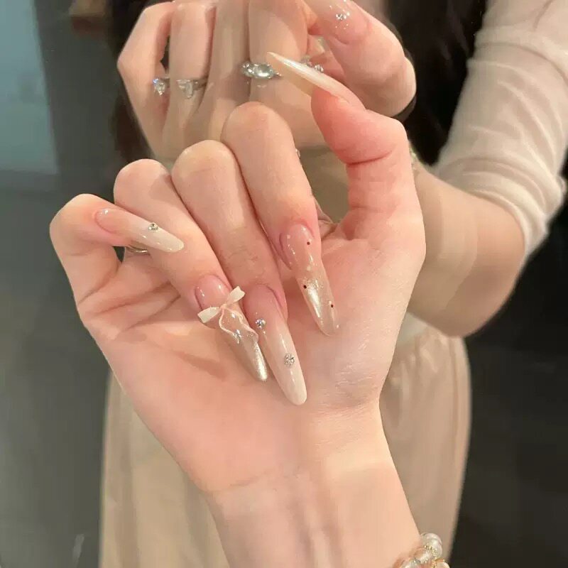 千金感名媛风穿戴甲网红爆款尖头长款假指甲贴片可拆卸手工美甲片