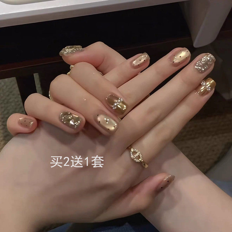 秋冬新款爆闪穿戴甲短款假指甲贴片高级感轻奢美甲片学生孕妇可用,彩妆/香水/美妆工具,穿戴甲/甲片,淘宝优惠券,粉丝福利购,淘宝优惠卷