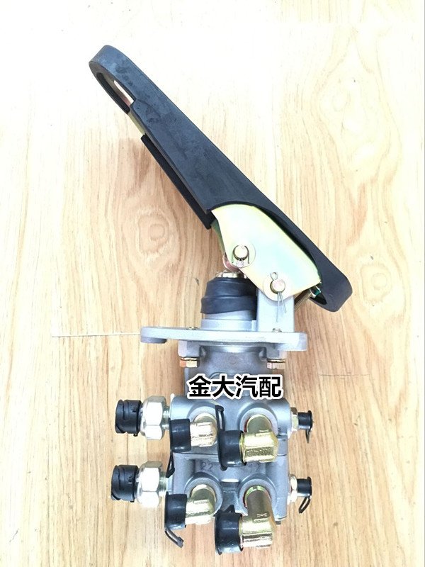 适用于解放轻卡俊威奥威SORL瑞立配套刹车总泵继动阀脚刹车总阀