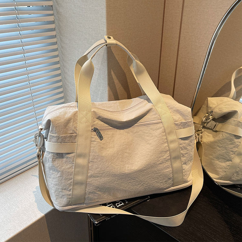 短途旅行包女大容量2026新款外出轻便手提行李包运动斜挎健身包男