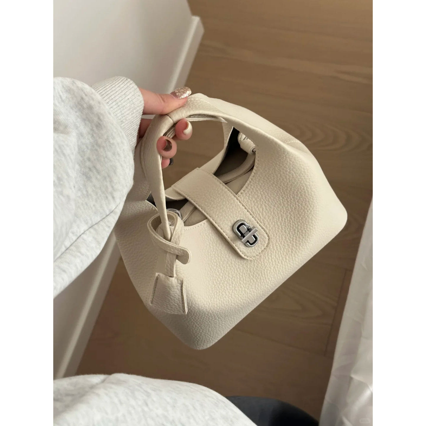 采晨自制新款软皮荔枝纹菜篮子母包女通勤单肩腋下斜挎小水桶包潮,箱包皮具/热销女包/男包,通用款女包,淘宝优惠券,粉丝福利购,淘宝优惠卷