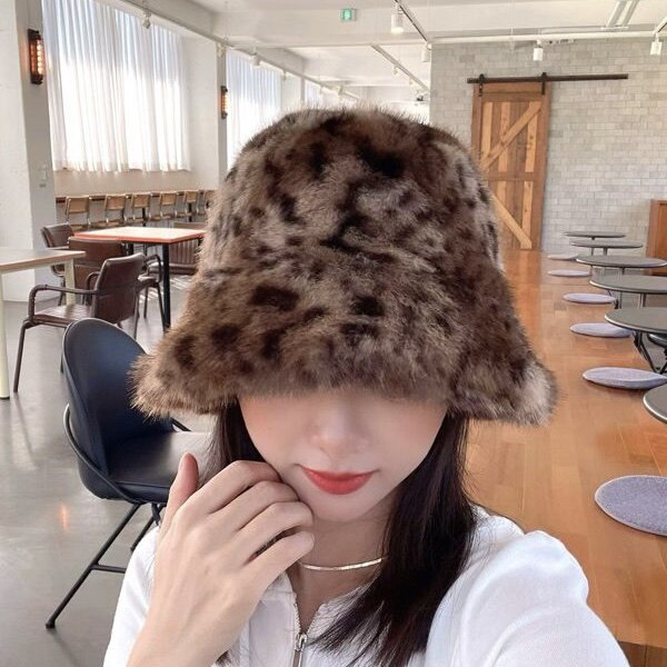 复古豹纹毛绒渔夫帽女 秋冬仿皮帽子
