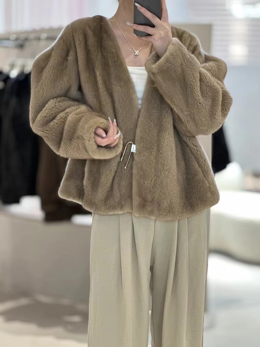 顺丰包邮…意大利进口整貂小母貂皮草女（下单咨询客服）