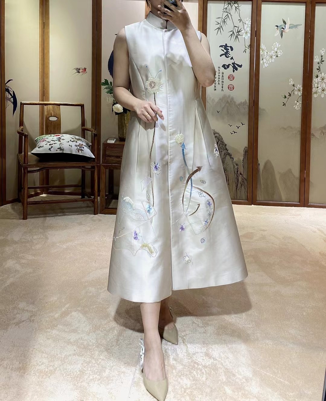 夏姿陈婚礼改良版旗袍重工手绣连衣裙高贵礼服（不退不换）