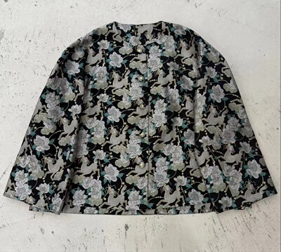 顺丰包邮…实体店同款新品高端女装设计师系列外套（不退不换）