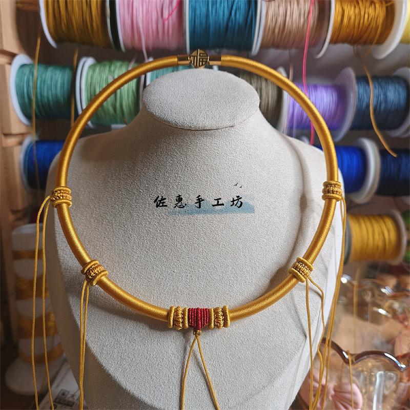 手工精工编织项圈金黄色极简风单挂多挂金锁挂绳项链宝宝满月礼