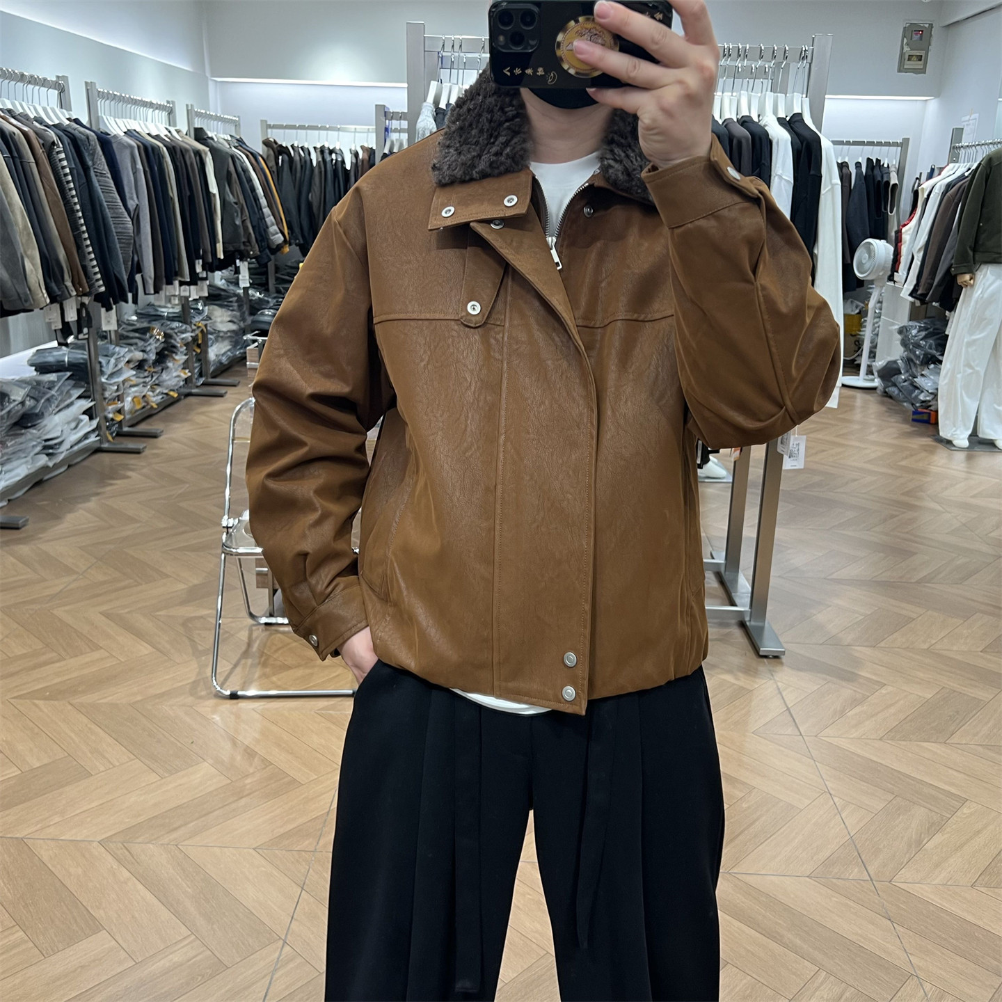 可脱卸毛领拼接PU皮衣羽绒服外套