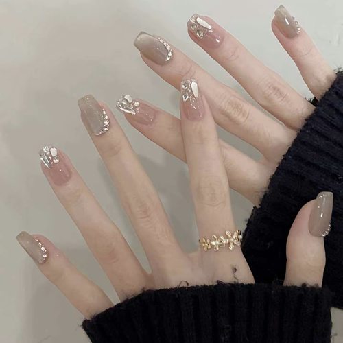 月半弯| 新款纯手工穿戴甲清冷纯欲小众显白碎钻玻璃猫眼美甲贴片