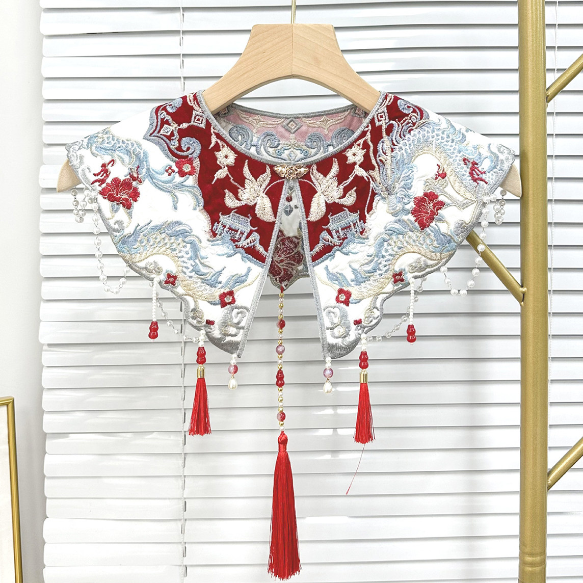 中式龙纹云肩马面裙衬衫汉服中小童假领礼服刺绣拜年流苏国潮披肩