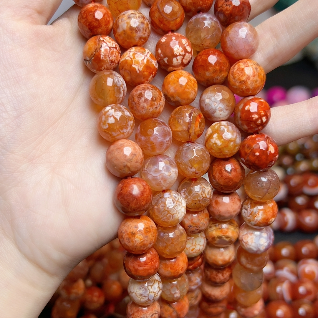 g345。红皮玛瑙11mm圆珠一条