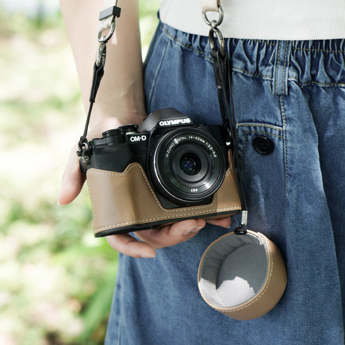 适用奥林巴斯EM10lll相机包复古斜挎保护套Olympus EM10四代底座