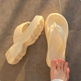 厚底人字拖女外穿夹脚拖鞋 软底居家凉拖 夏季 海边沙滩防滑时尚