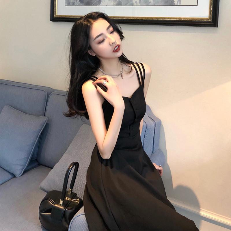 吊带连衣裙子女夏2025年新款小黑裙法式茶歇复古桔梗过膝收腰长裙