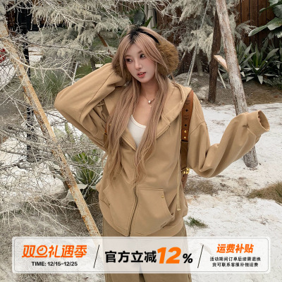 饭饭又饿了复古刺绣连帽卫衣外套