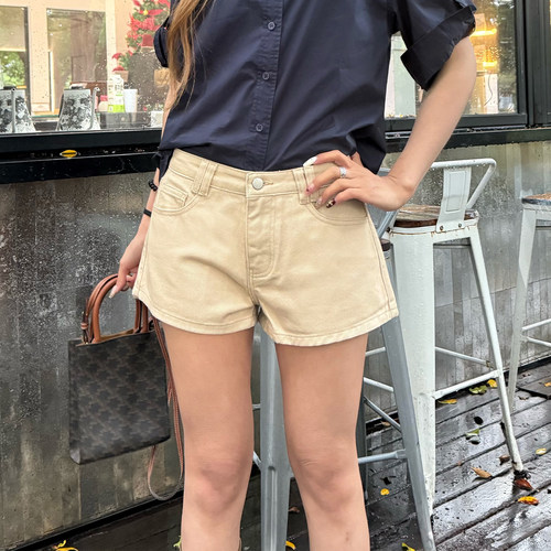 饭饭又饿了复古卡其色牛仔短裤女