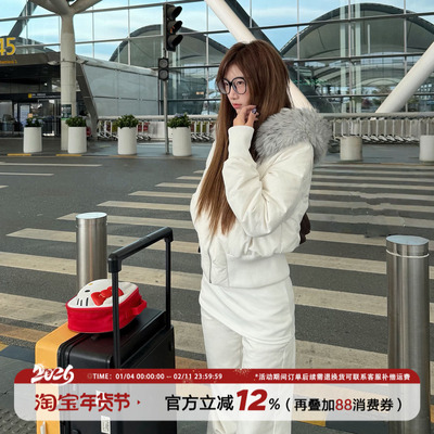 饭饭又饿了韩系毛领短款羽绒服女