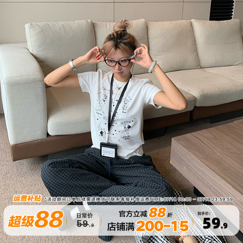 饭饭又饿了白色斑点狗短袖t恤女