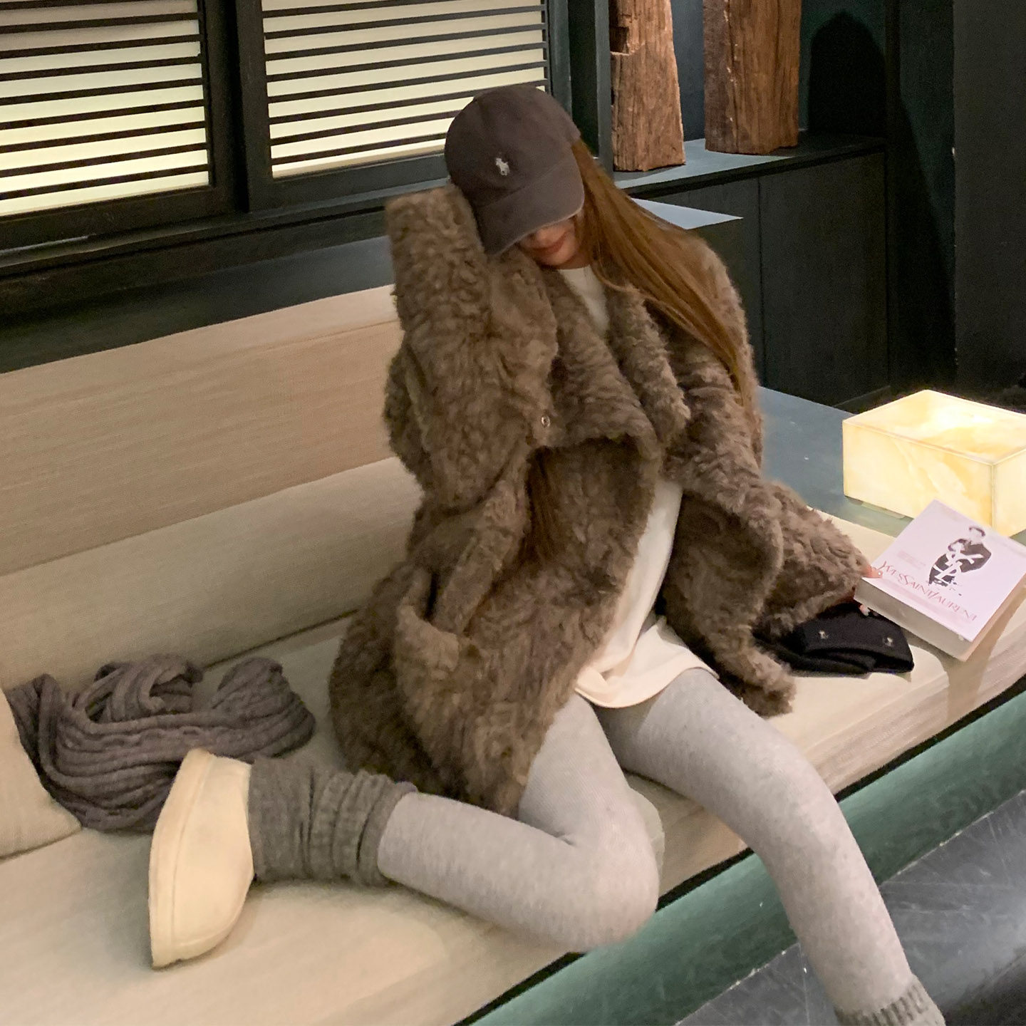 【5折款】饭饭又饿了复古大翻领毛毛外套冬季女款保暖中长款大衣