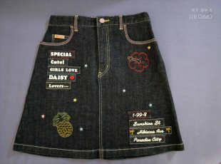 DAISY LOVERS芝麻色牛仔贴布电脑绣短裙160