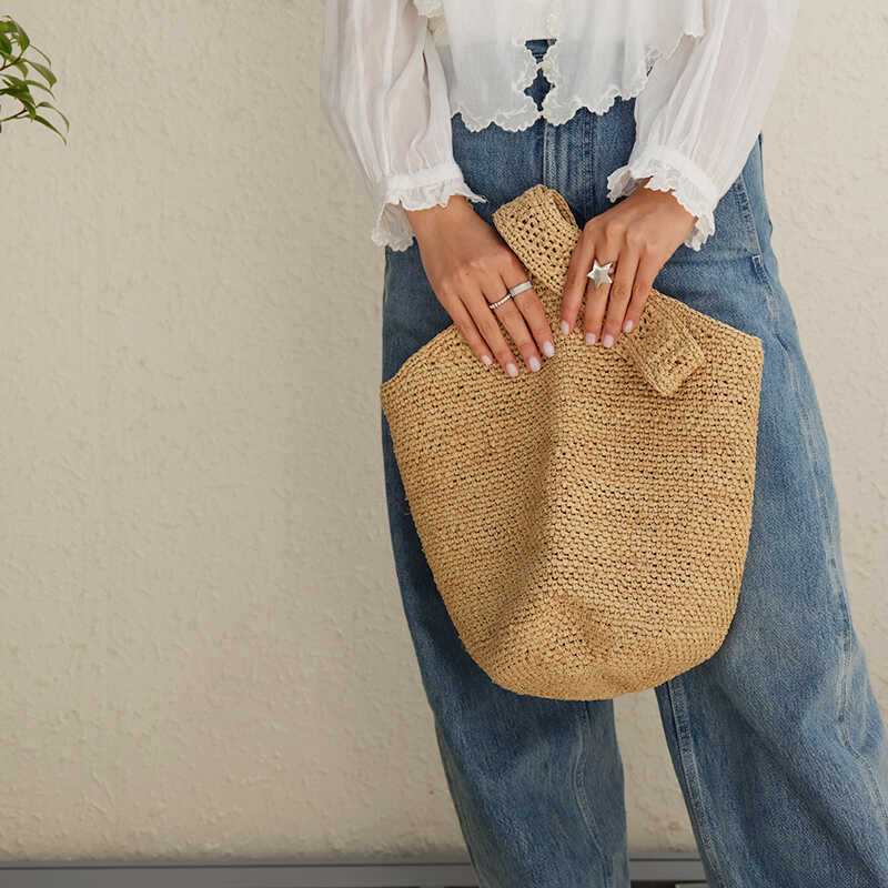 【通勤也能背!】极简设计草编包