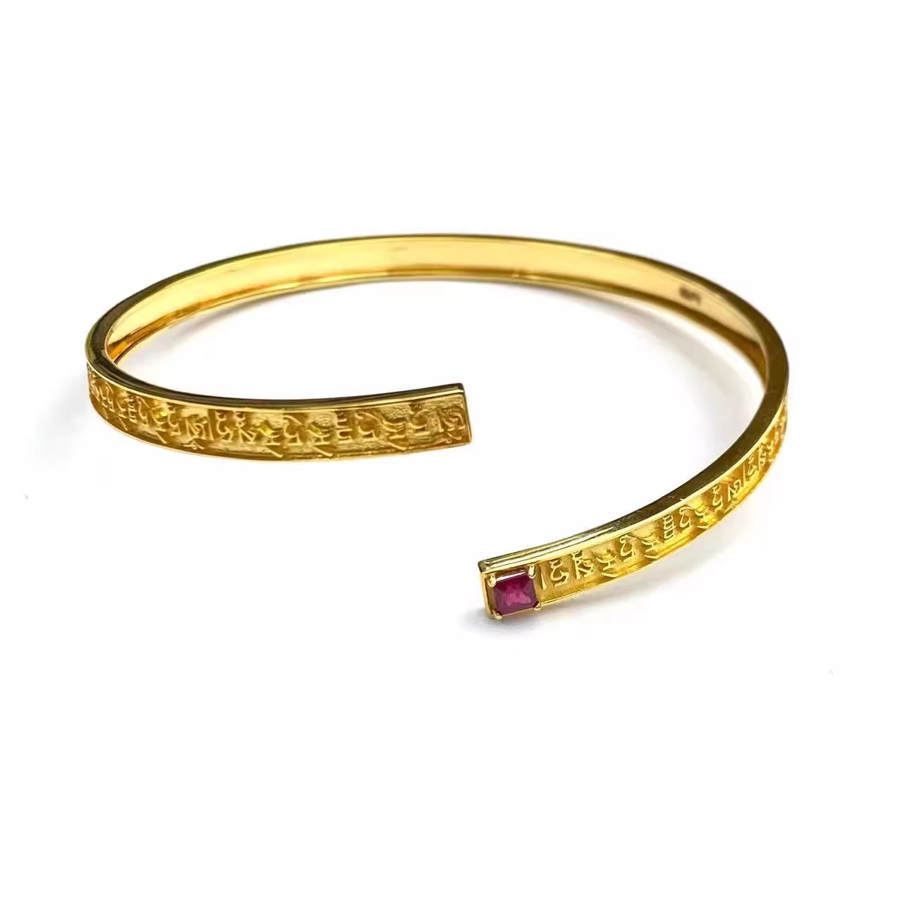 安伯曼18K金50分左右红宝石方形18K金开口手镯