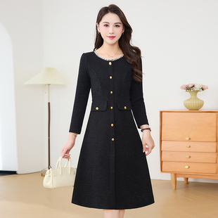 春秋新款洋气小香风钉珠圆领长袖连衣裙女中长款修身收腰遮肉裙子