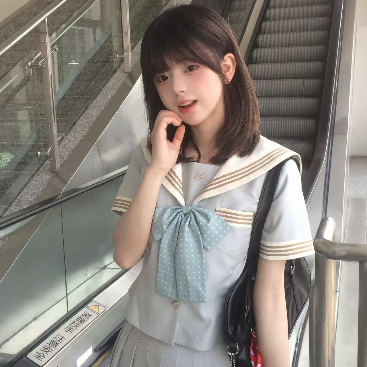 栀枝兔JK淡绿色身水手服云绿海屿