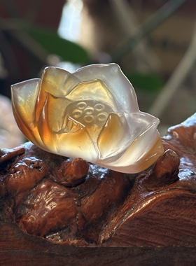 天然江料冰料飘红刚透质地玛瑙手工巧雕莲花吊坠挂件冰感