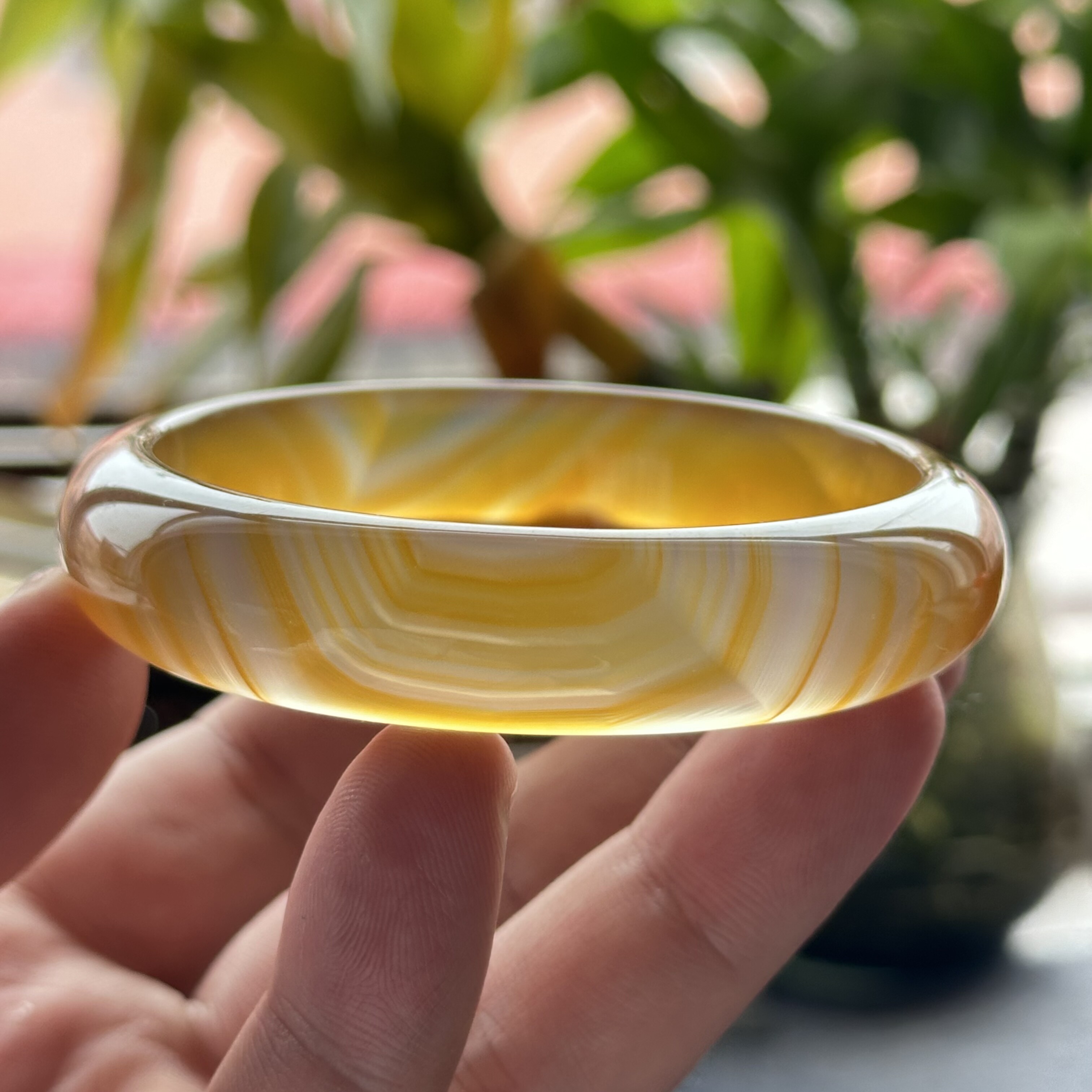 云臻阁天然黄冰闪丝高冰彩虹象形纹理玛瑙手镯鳞片冰透荧光61口径