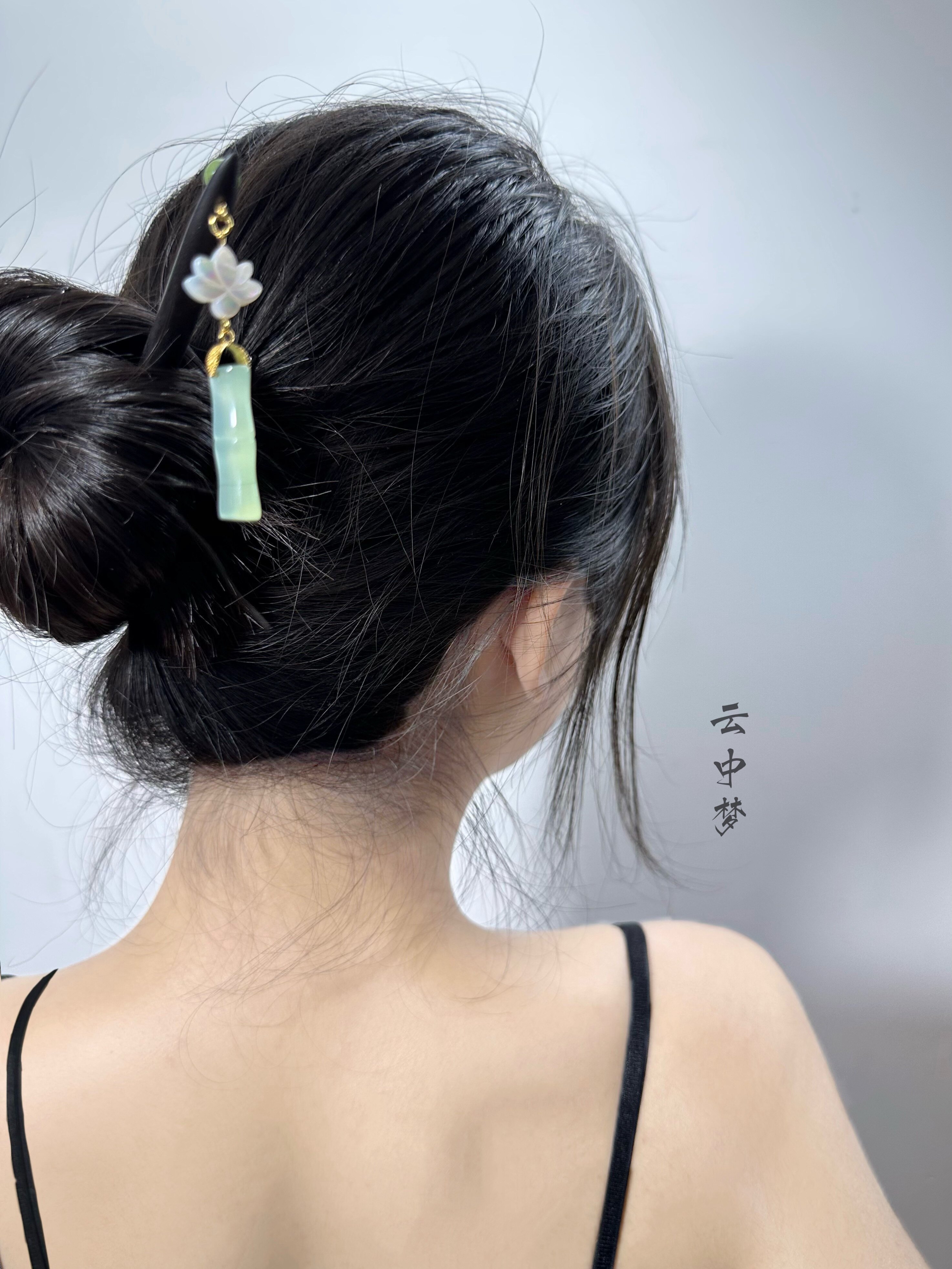 玉髓蝶贝檀木盘发新中式发簪百搭旗袍汉服配饰  云中梦长歌