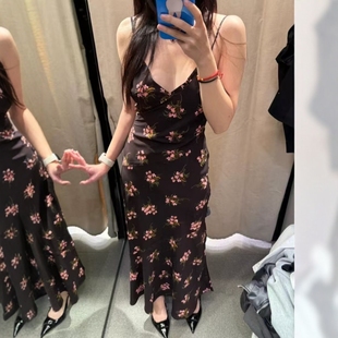 2587053 气质感花朵印花细垂顺V领吊带连衣裙 ZA外贸出口新款 女装