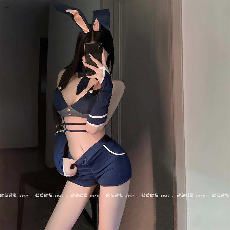 兔女郎小胸显大开档免脱内衣套装
