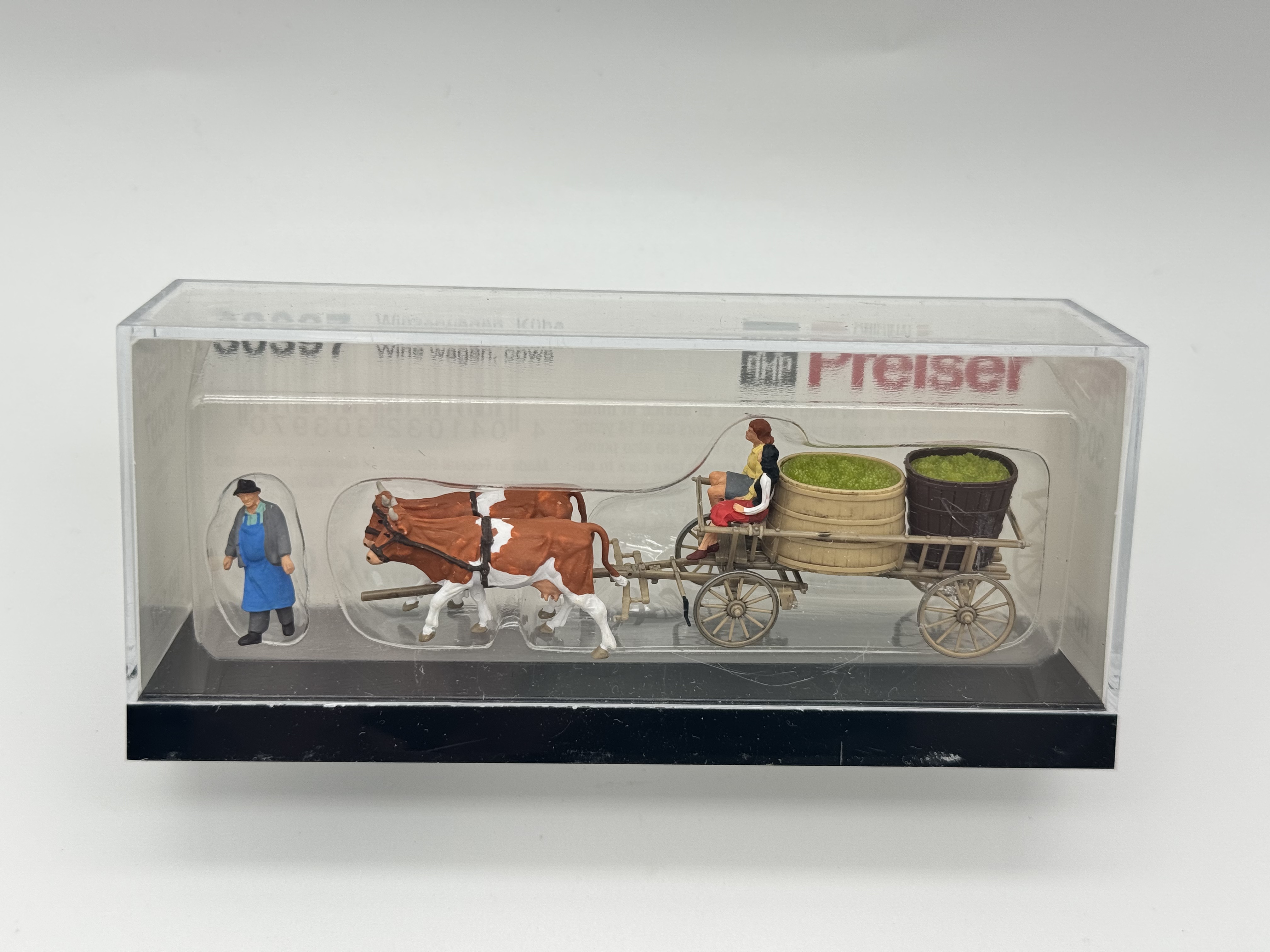 preiser小人微缩微距场景模型1:87HO微观小人道具30397 牛车拖货
