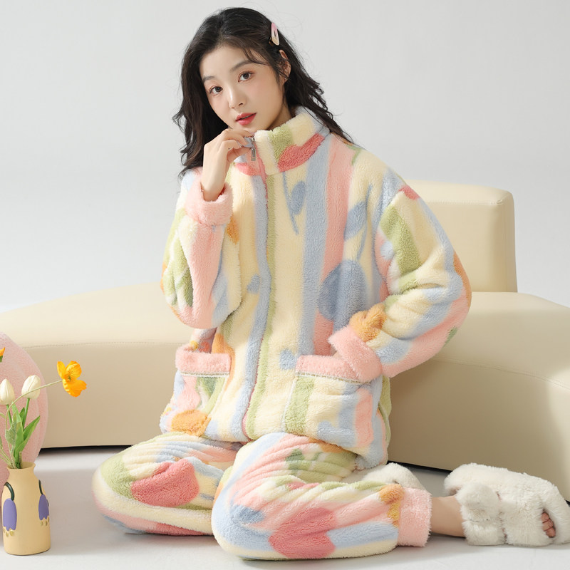 女款珊瑚绒可外穿冬季睡衣