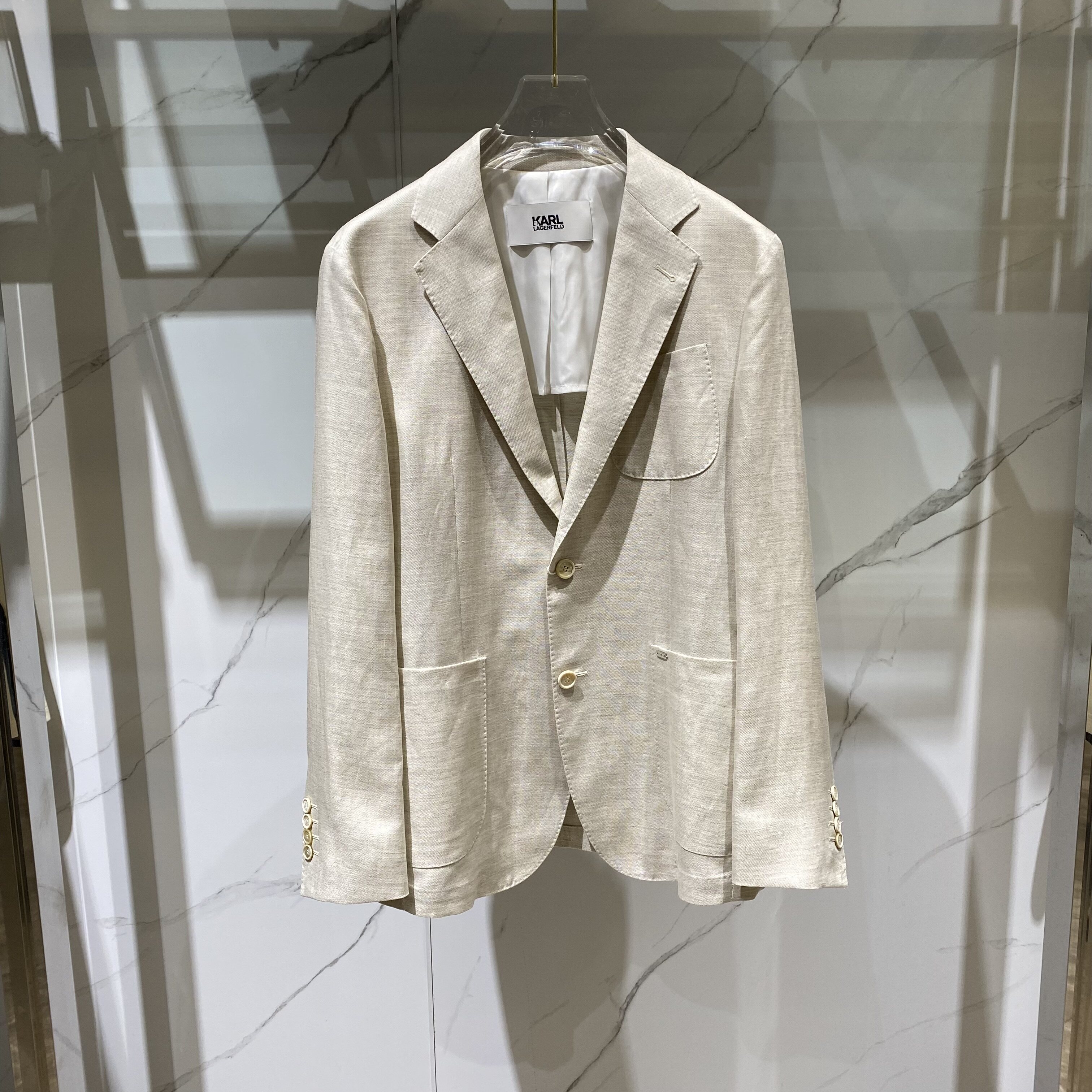 Karl Lagerfeld 26春夏老佛爷金属logo字母装饰男士休闲单西西服