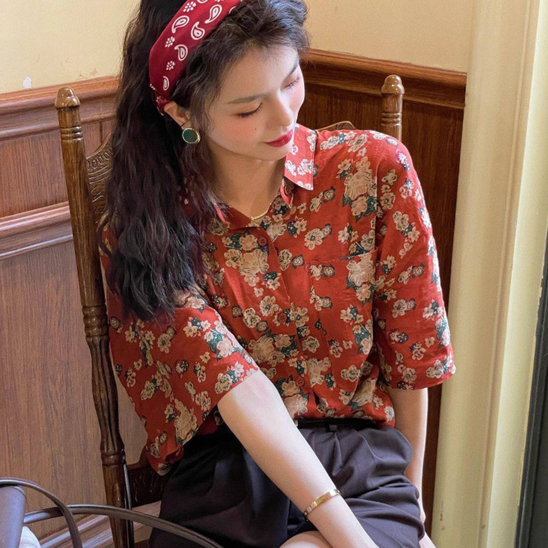 港风复古衣服,复古港风衣服_大山谷图库
