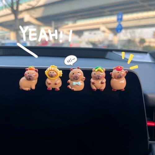 卡皮巴拉水豚汽车摆件可爱车载装饰贴中控导航屏幕贴片车内用品
