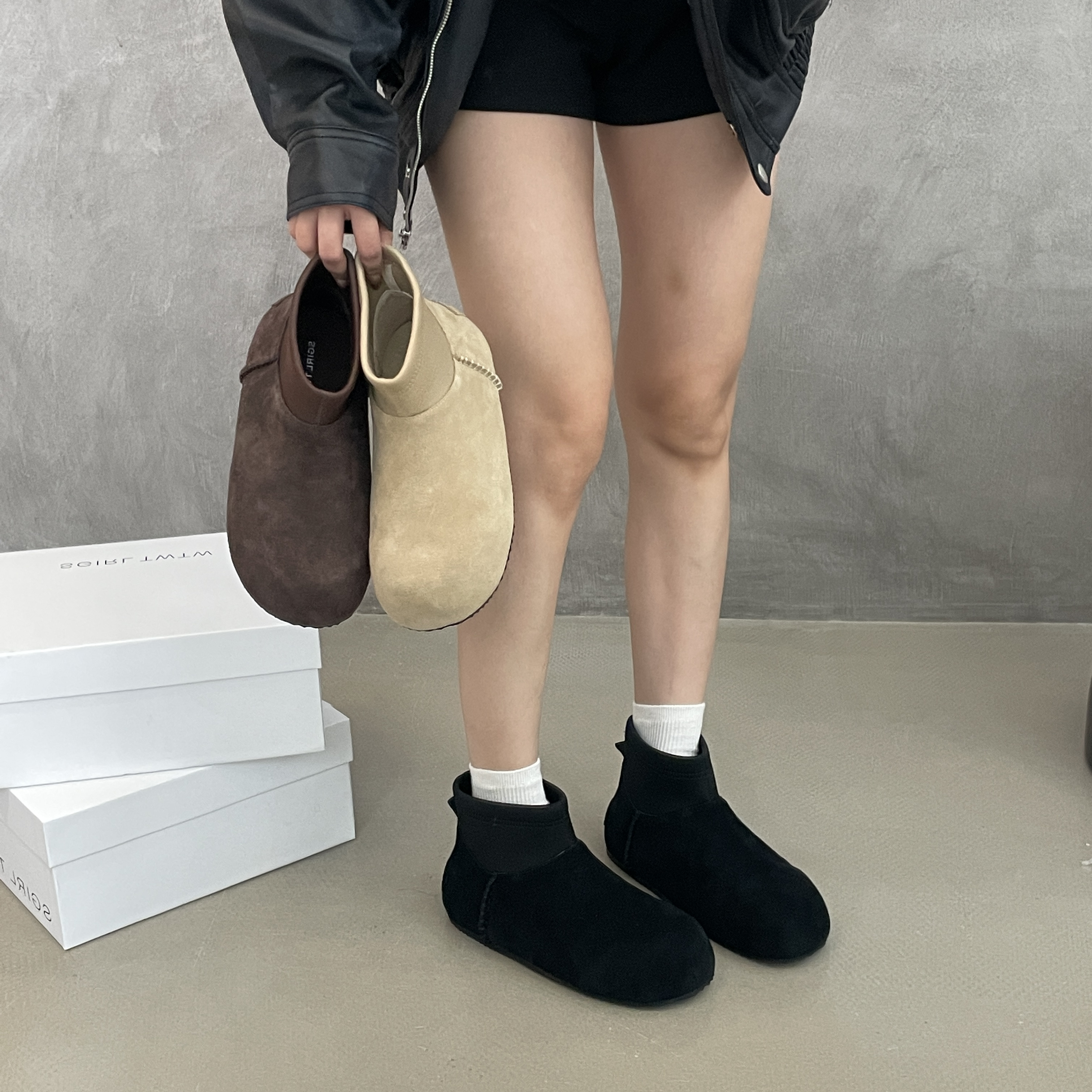 SGIRL TWTW日系大头面包短靴女2025秋冬新款套筒丑萌平底休闲靴子