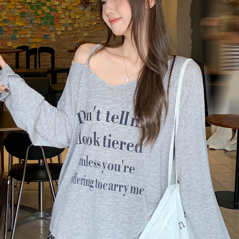 韩系灰色单肩吊带字母印花V领长袖T恤女秋季薄款微透独特宽松上衣