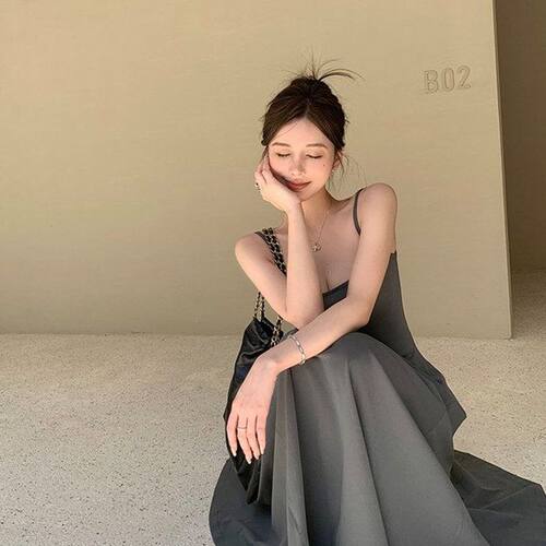 显瘦简约黑灰长款小姐姐生女吊带