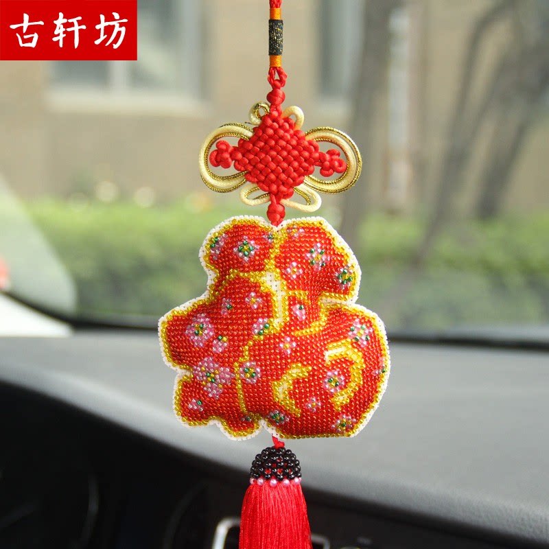 绣好的成品手工珠绣福字车挂饰