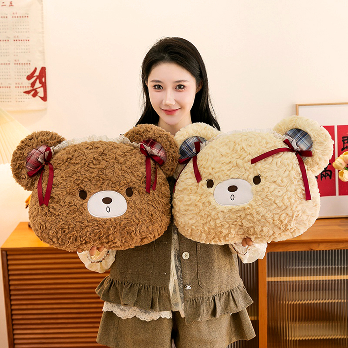 可爱小熊毛绒抱枕靠垫