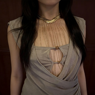 轻奢时髦埃及艳后金色流苏身体链纯欲小众精致中古高级感胸链项链
