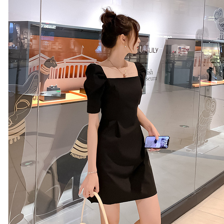 方领泡泡袖A字裙女夏季新款简约风褶皱短裙纯色小个子收腰连衣裙